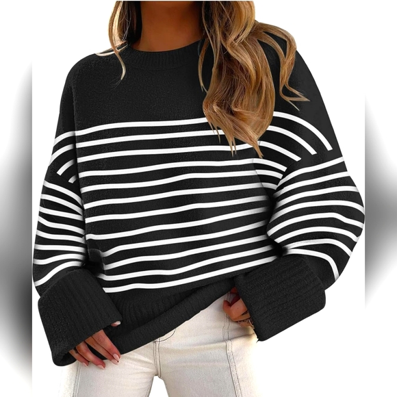 NWT! Women's Warm Black and White Striped Oversized Knit Sweater  Various Sizes - Picture 1 of 5